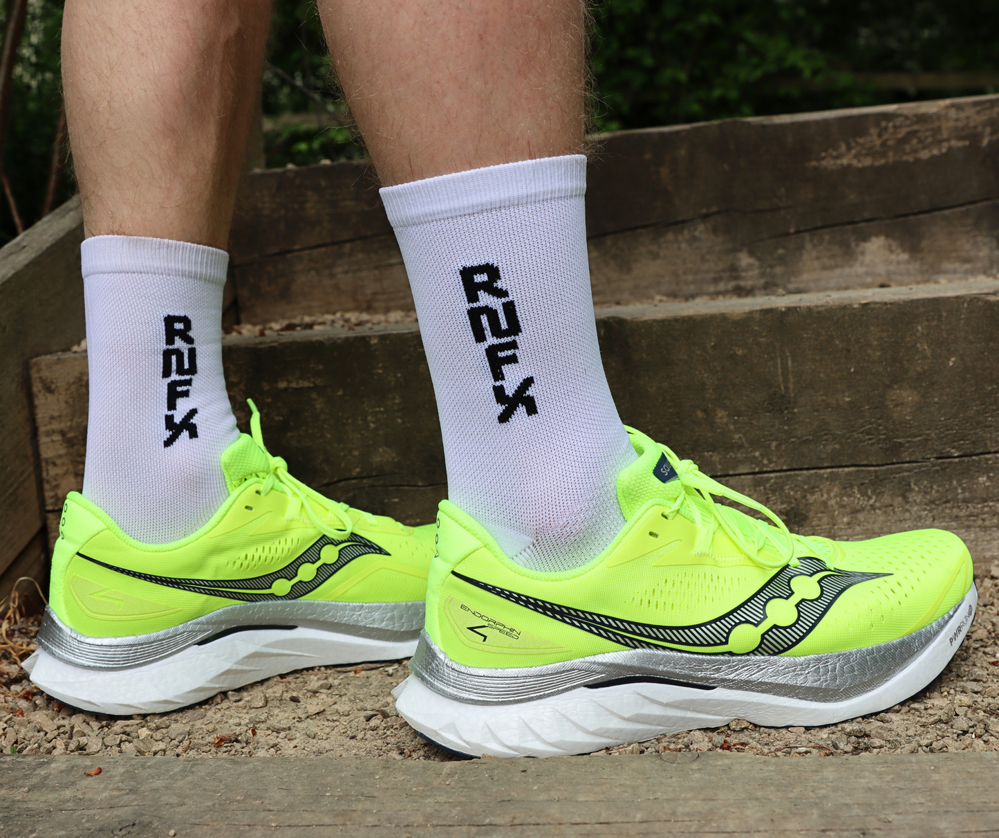 Signature Black and White Running Sock